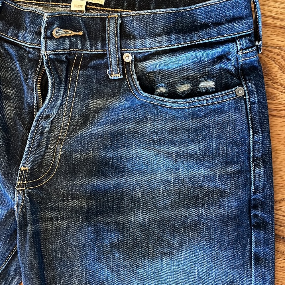 NWOT Men’s Lucky Brand Jeans 363 distressed Vintage Straight Yellowstone 30x32 - Picture 13 of 15